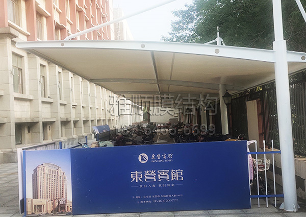 膜结构自行车棚-东营市东营宾馆交付使用